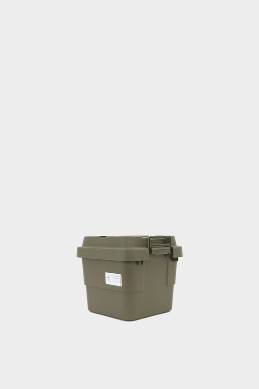 8 Gallon Container