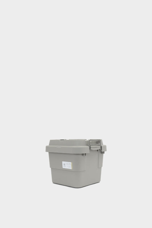 8 Gallon Container