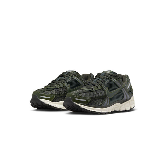 WOMENS NIKE VOMERO 5