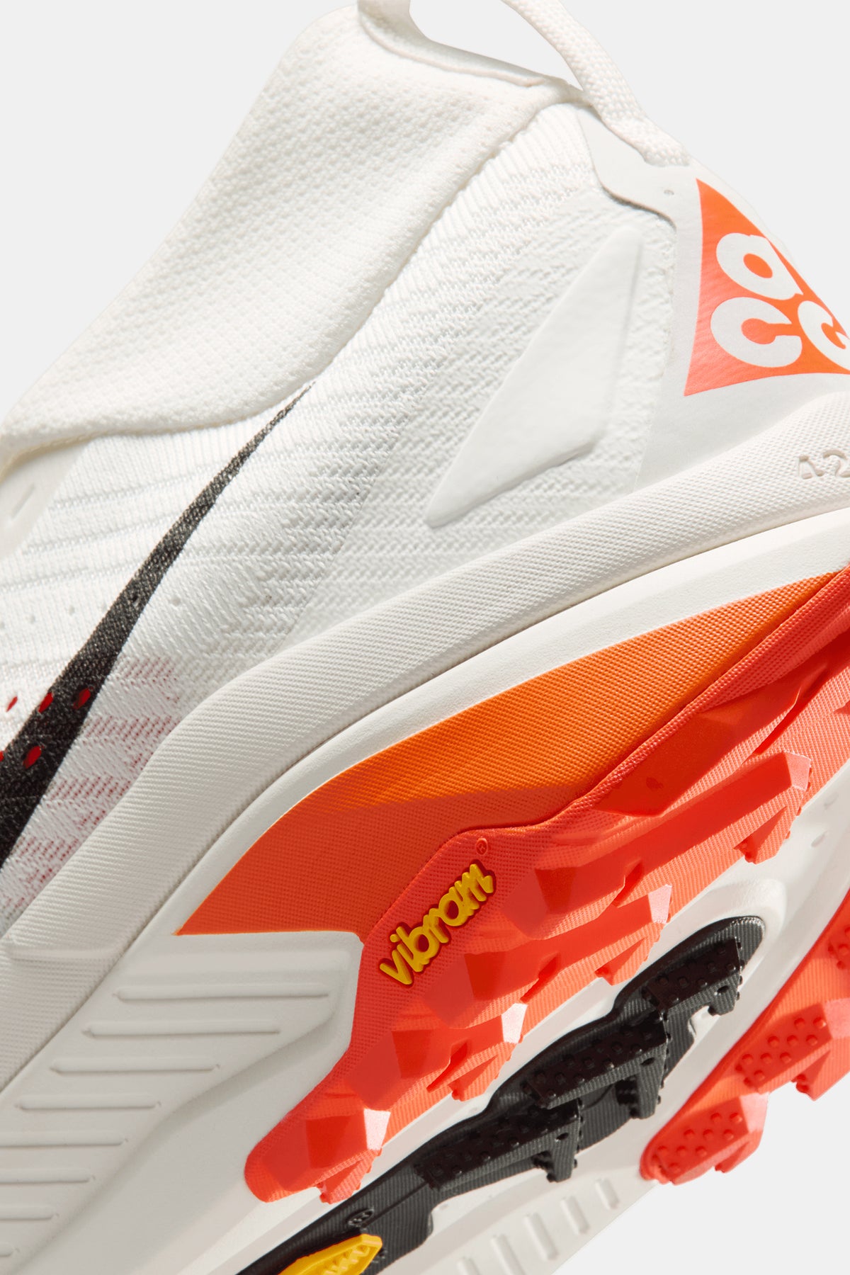Nike ACG Zegama Trail