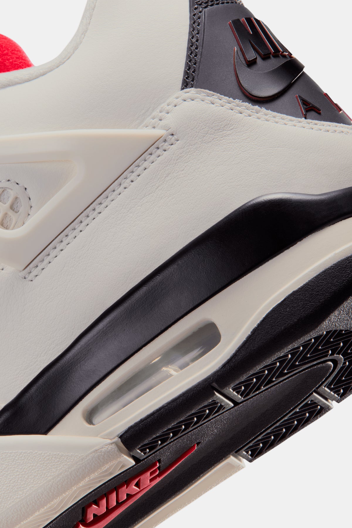 Air Jordan 4 Retro "Flight Club"