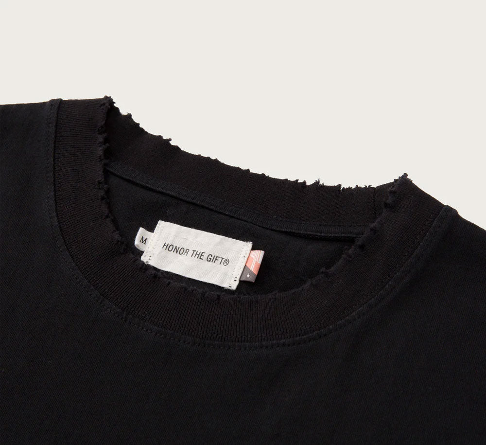 EMBROIDERED POCKET TEE