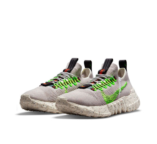 NIKE SPACE HIPPIE 01