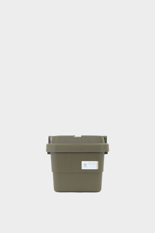 8 Gallon Container