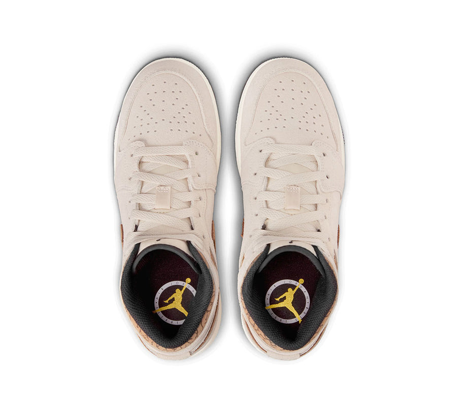 AIR JORDAN 1 MID SE (GS)