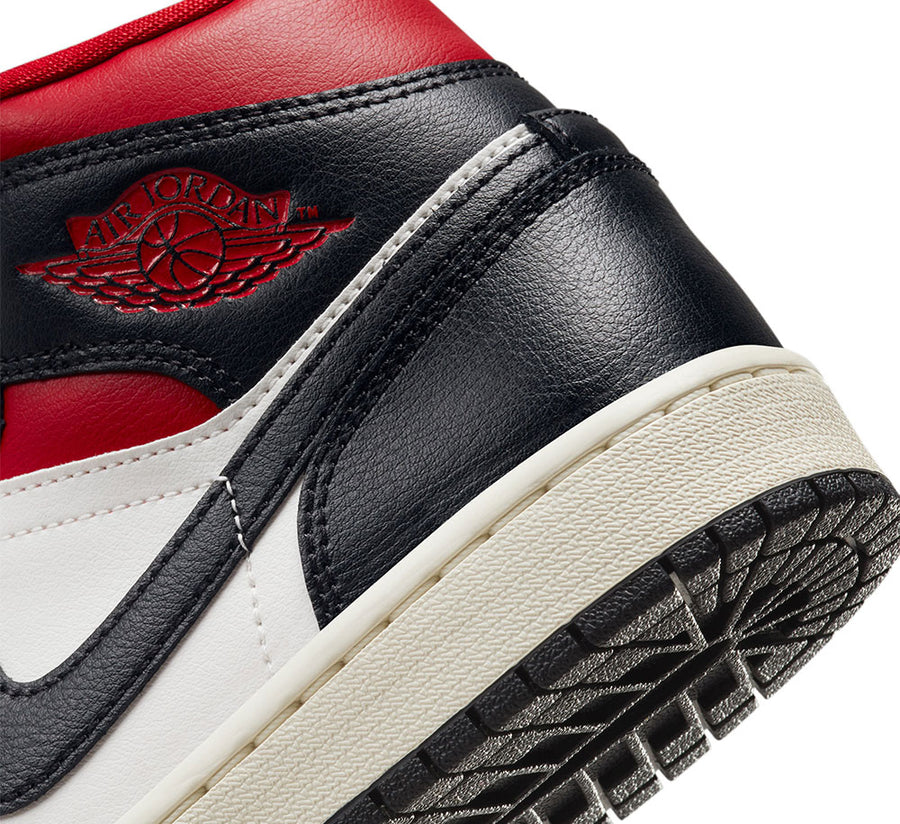 WOMEN'S AIR JORDAN 1 MID