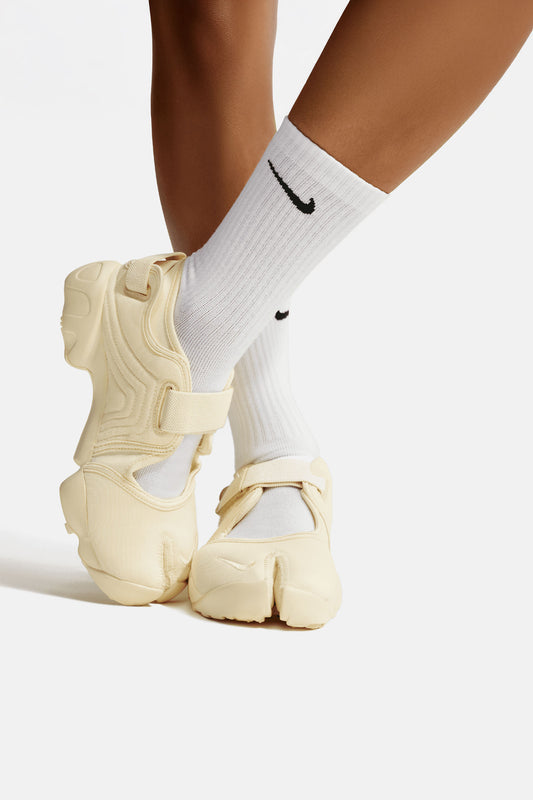 Nike Everyday Lightweight Split-Toe Crew Socks (1 Pair)