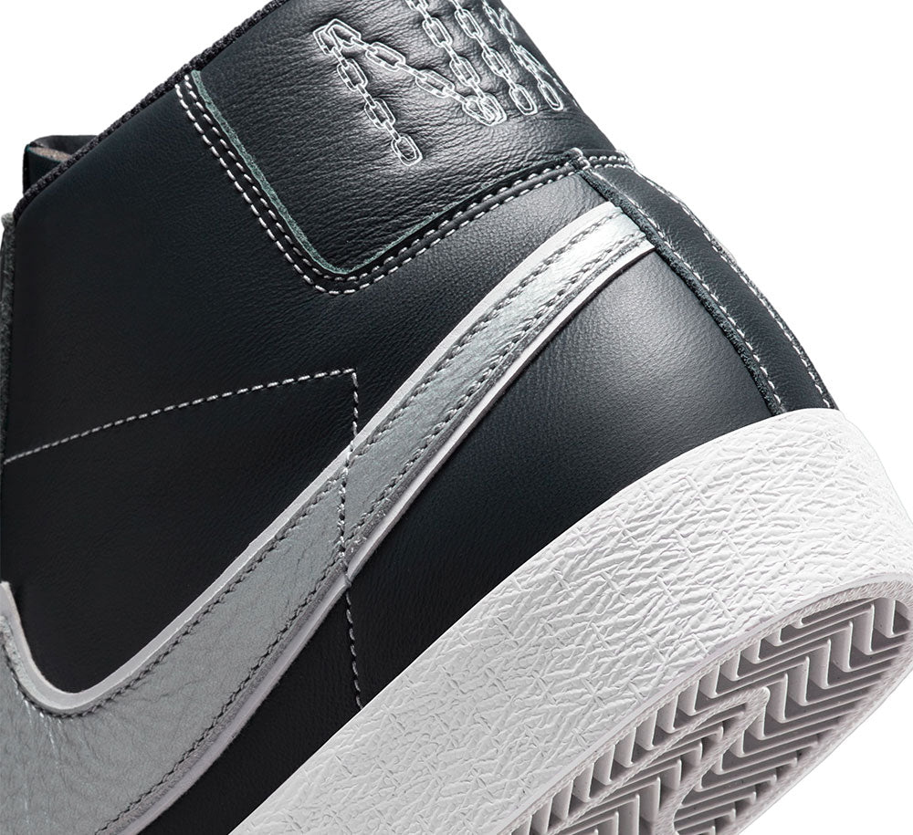 NIKE SB ZOOM BLAZER MID X MASON SILVA