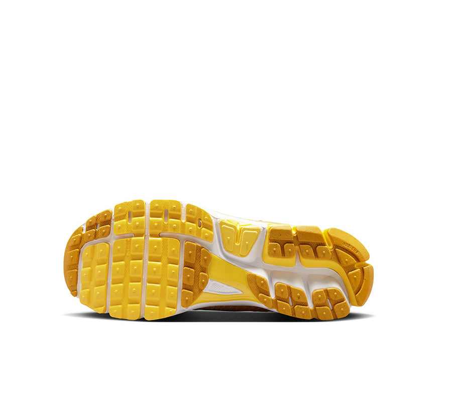 NIKE ZOOM VOMERO 5