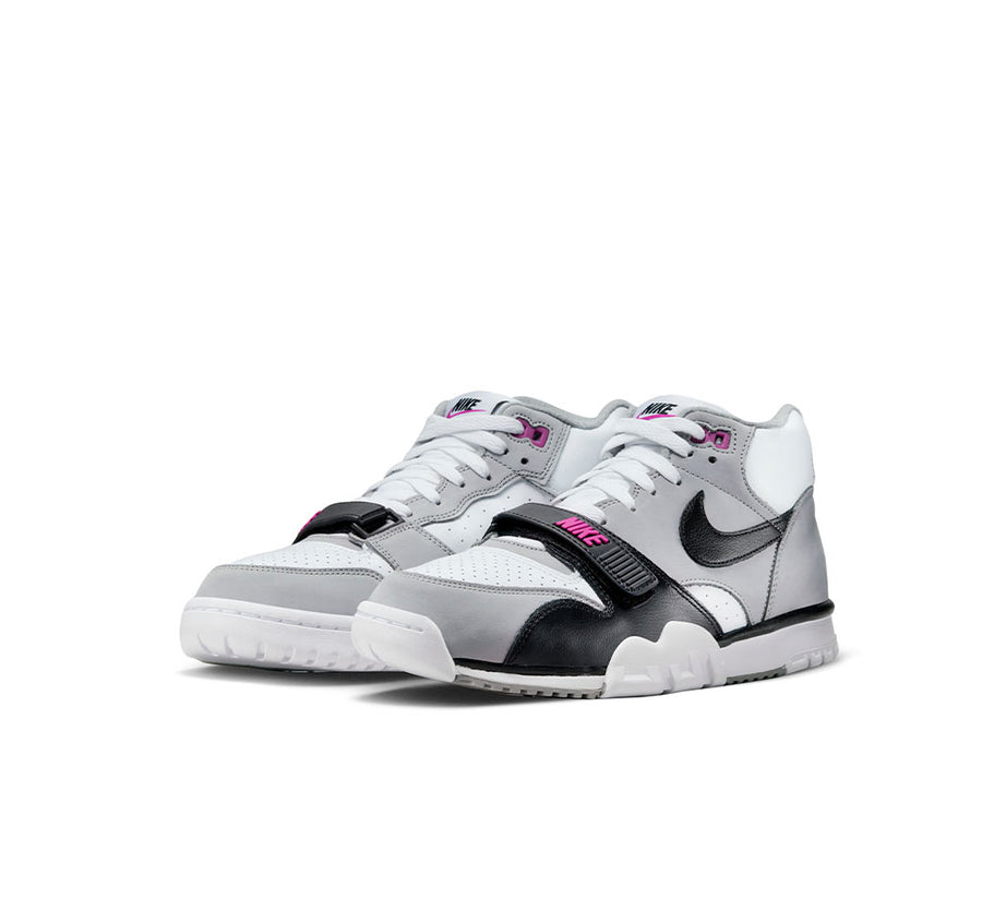 NIKE AIR TRAINER 1