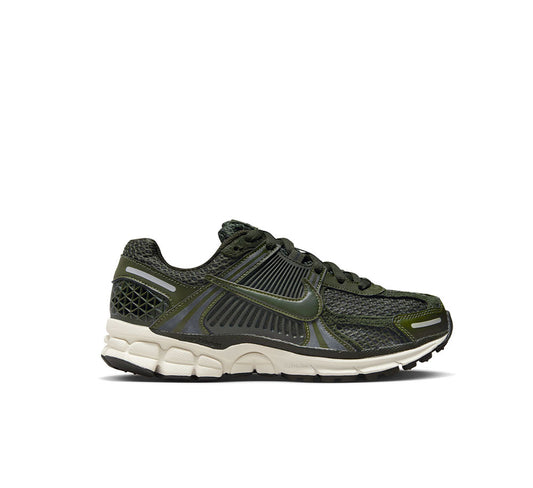 WOMENS NIKE VOMERO 5