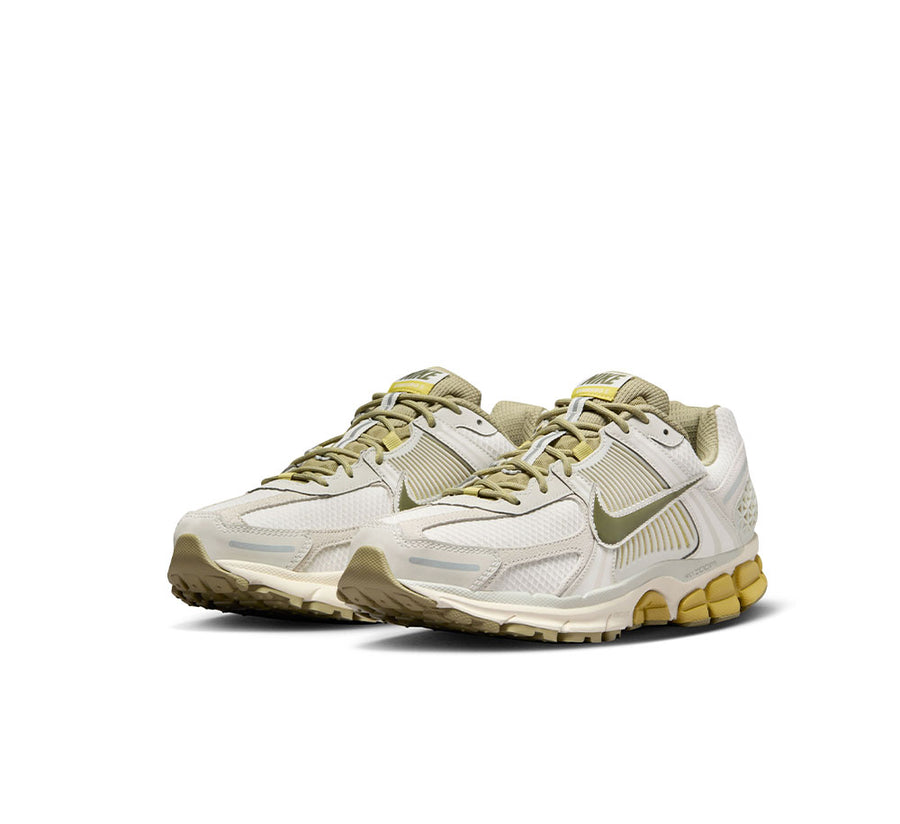 NIKE ZOOM VOMERO 5