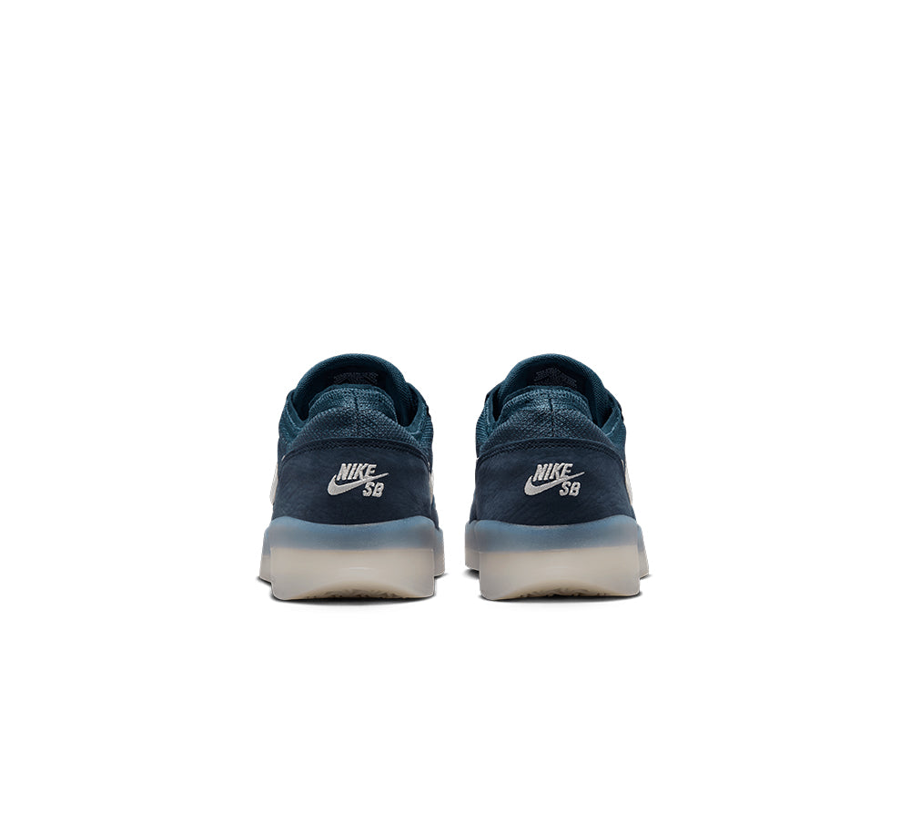Nike SB PS8