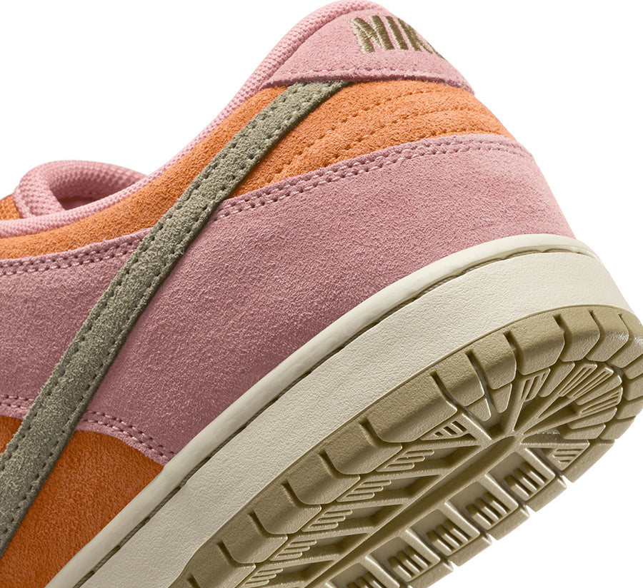 Nike SB Dunk Low Pro