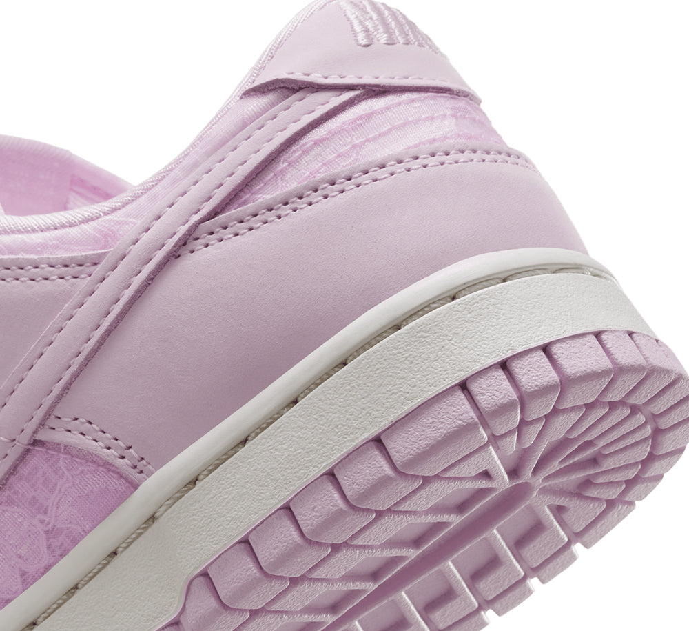Women's Nike Dunk Low