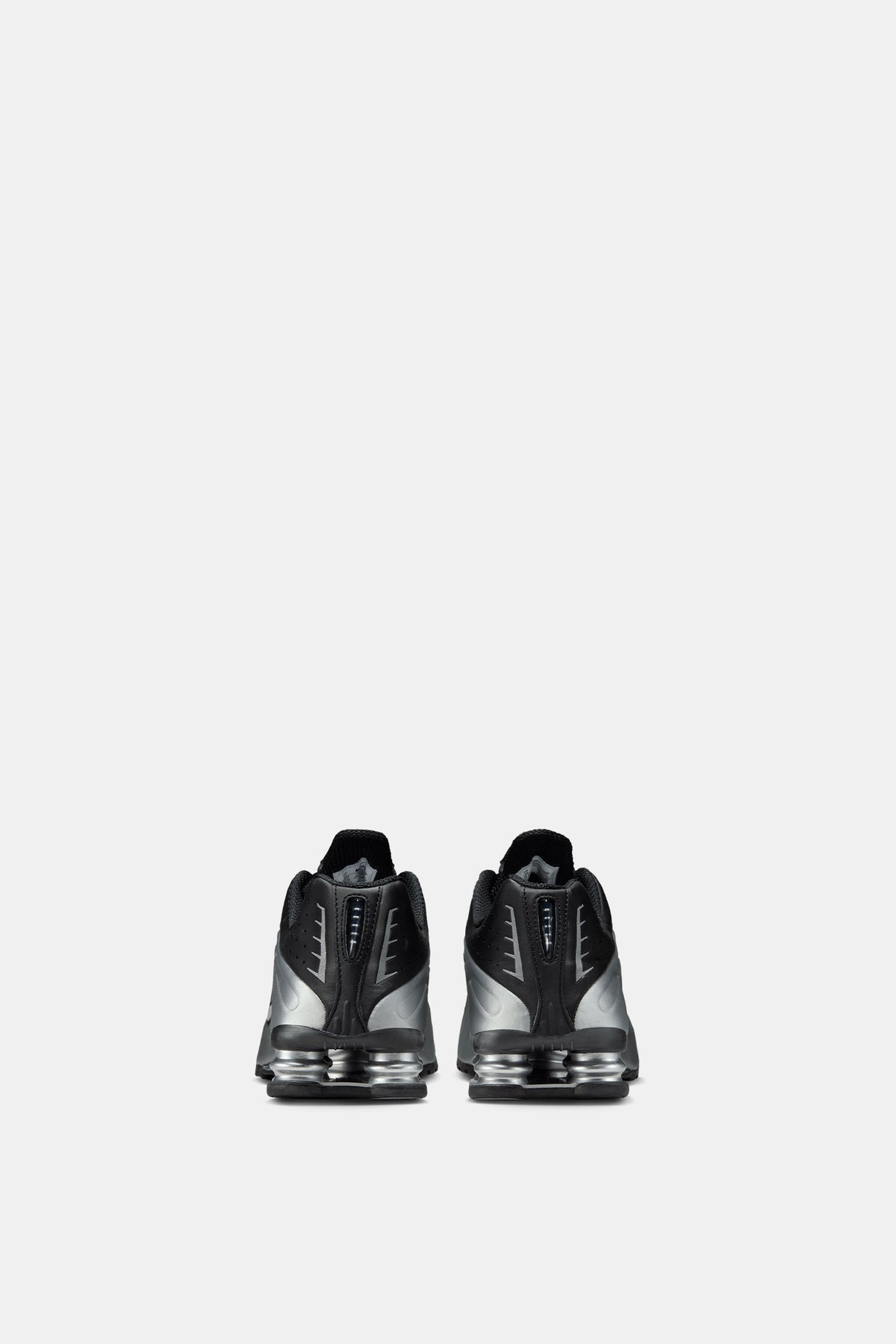 Nike Shox R4