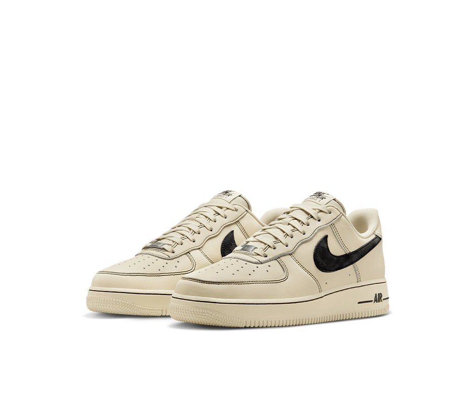 Nike Air Force 1 '07 LV8