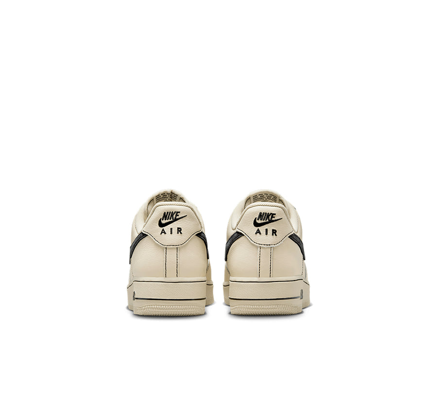Nike Air Force 1 '07 LV8