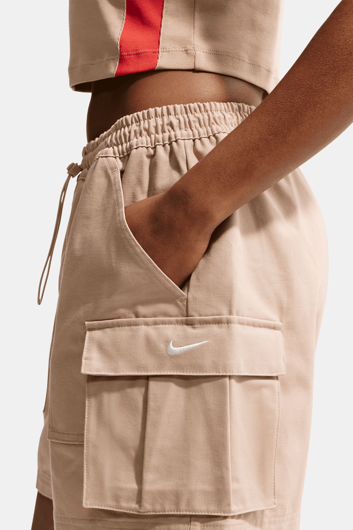 Nike Sportswear Women's Mid-Rise Loose 5" Cargo Shorts