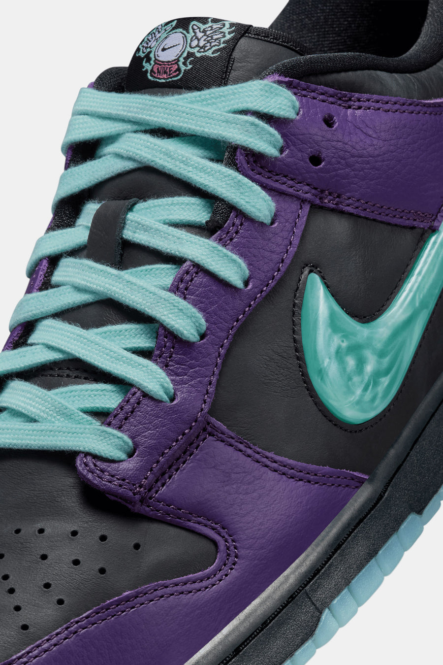 Nike Dunk Low Retro Limited