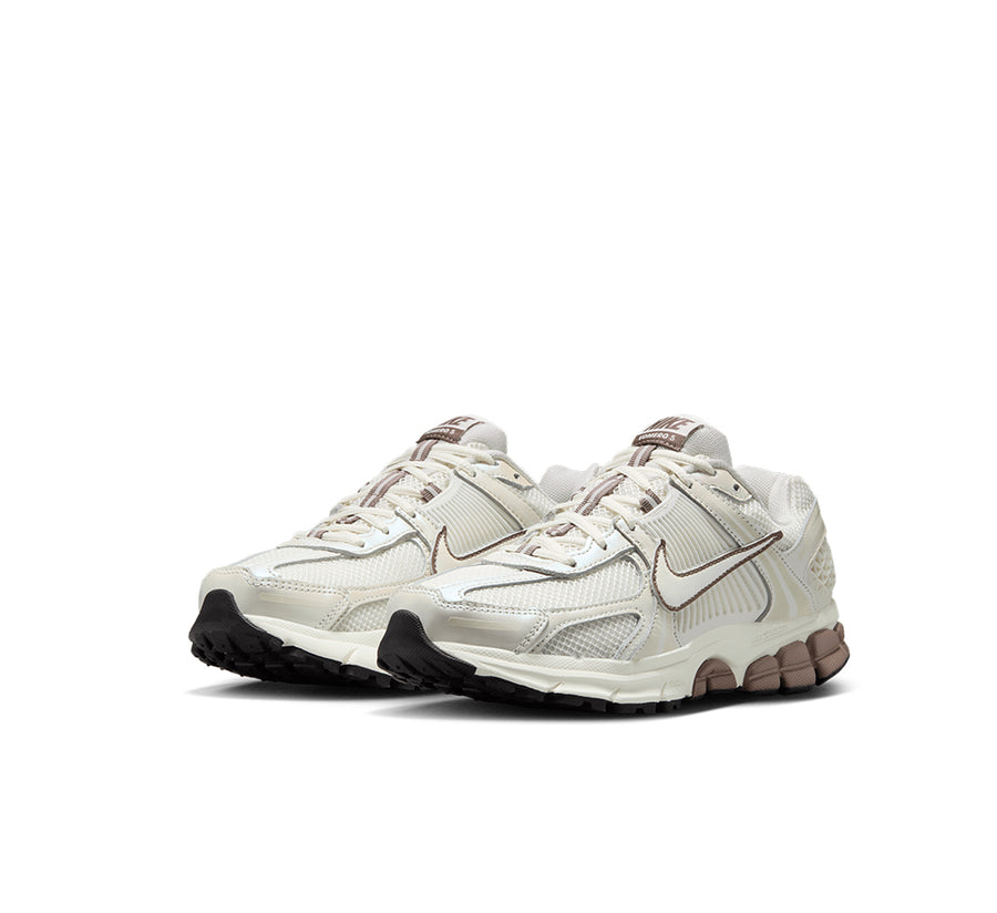 Women's Nike Zoom Vomero 5 – SHOPATKINGS Women's Nike Zoom Vomero 5 – SHOPATKINGS