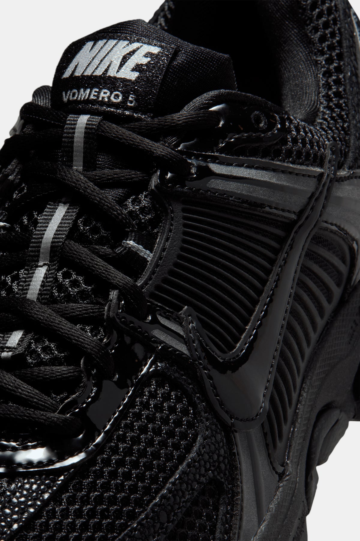 Women's Nike Vomero 5