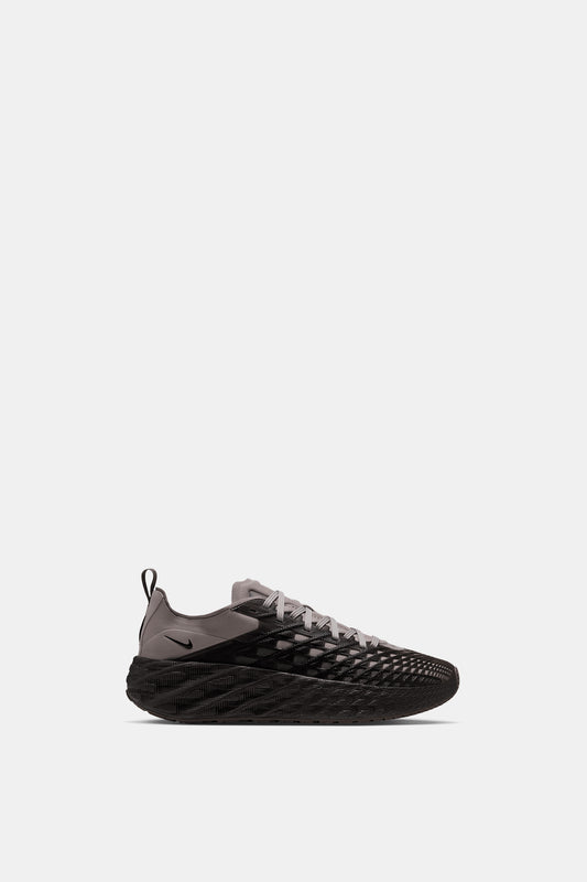 Nike Ava Edge