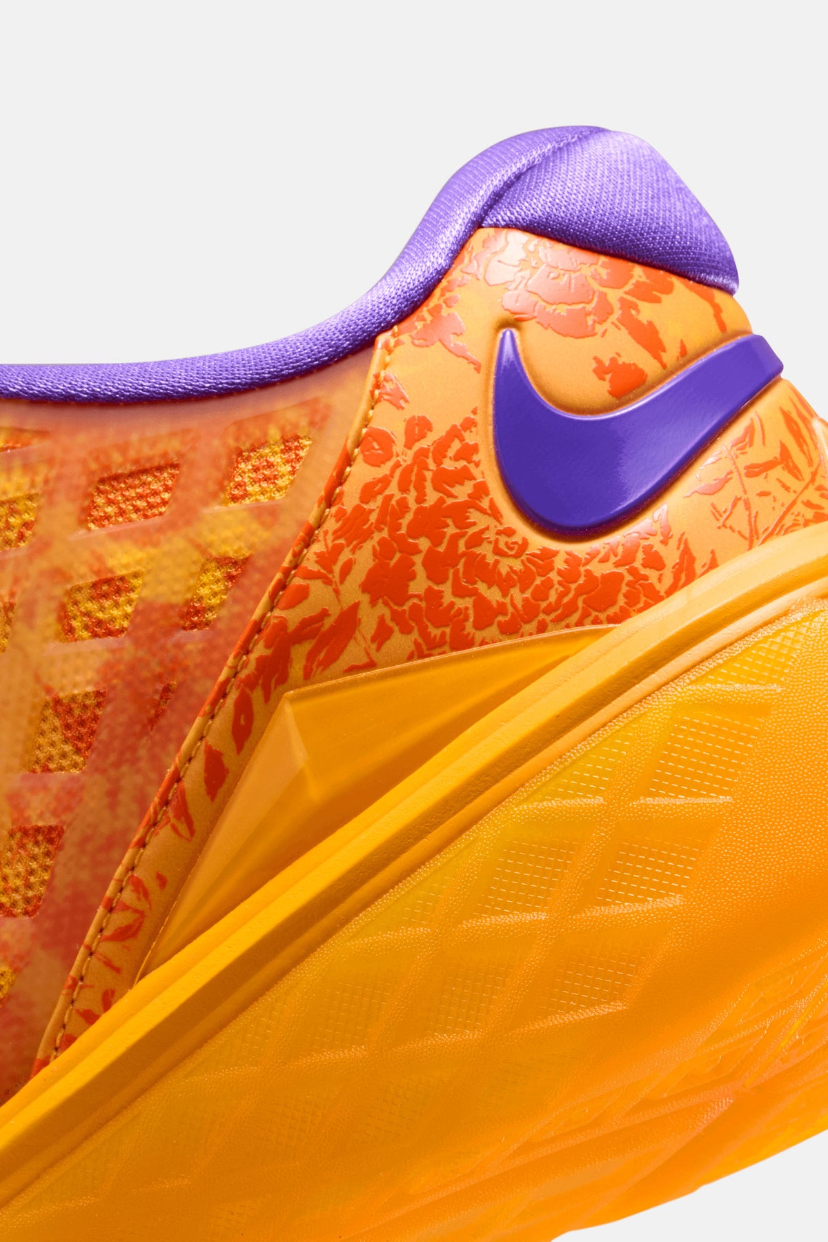 Kobe 3 Low Protro "Mamba Eterno"