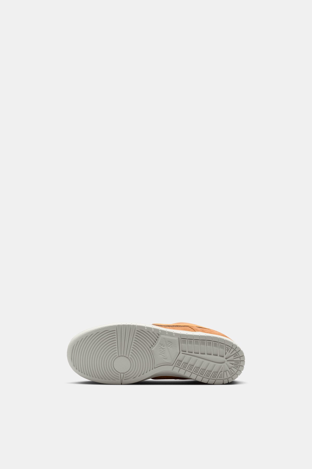 NOTE Manchester x Nike SB Dunk Low