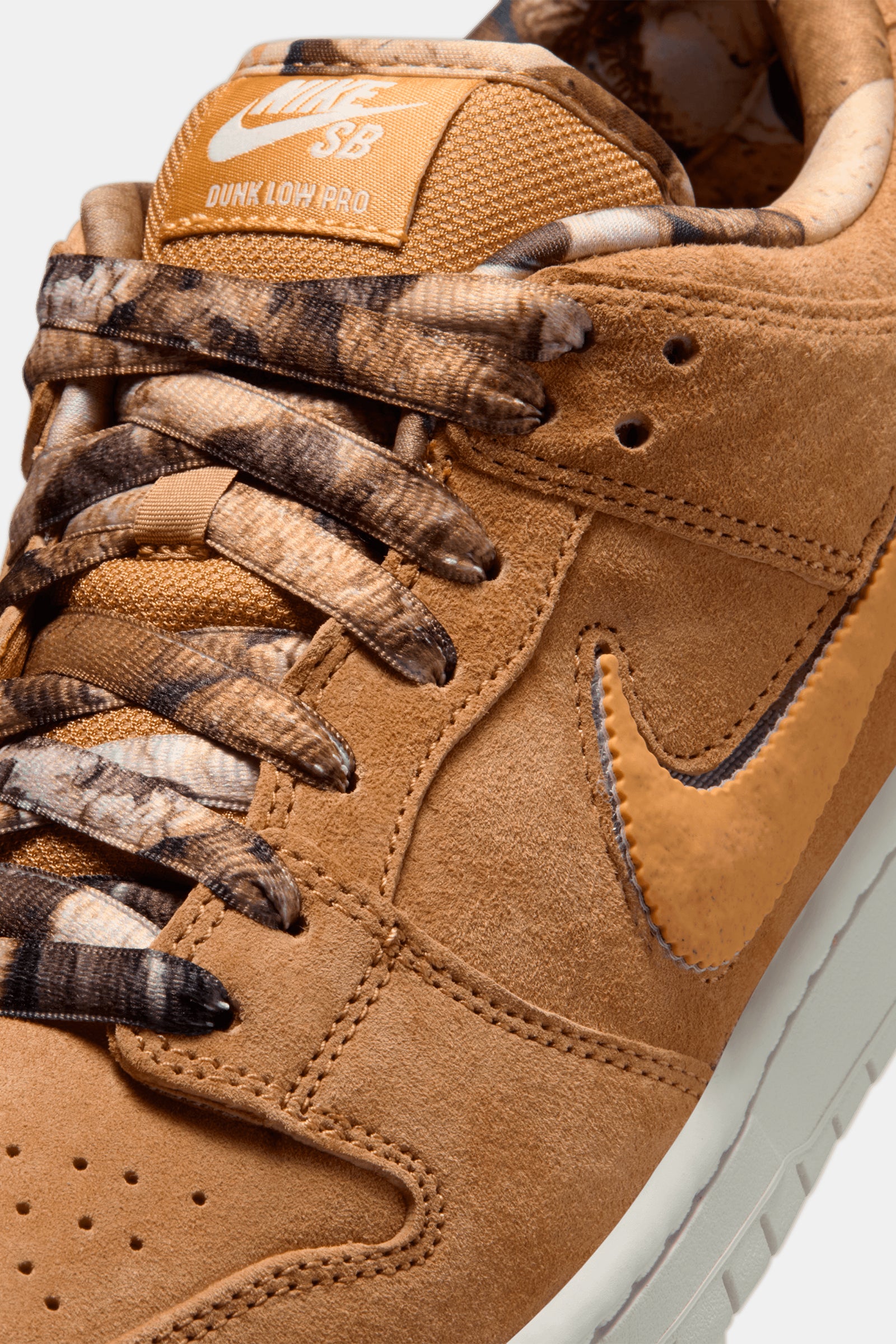 NOTE Manchester x Nike SB Dunk Low – SHOPATKINGS