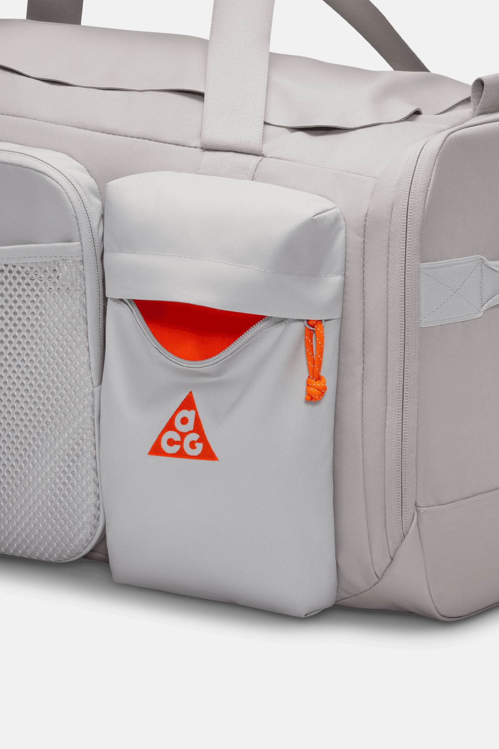 Nike ACG Daymax Duffle Bag (60L) – SHOPATKINGS