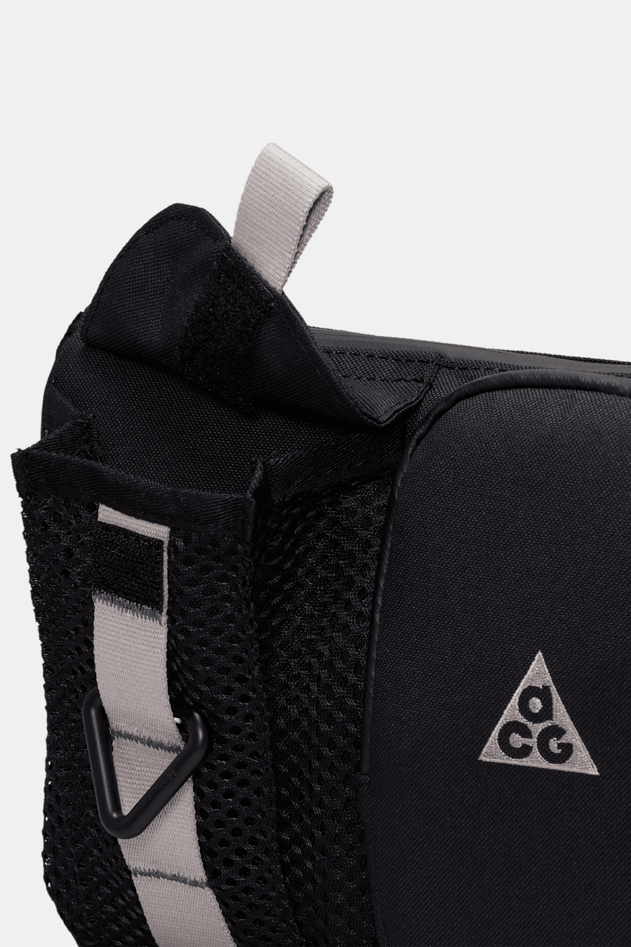 Nike ACG Daymax Crossbody Bag (3L) – SHOPATKINGS