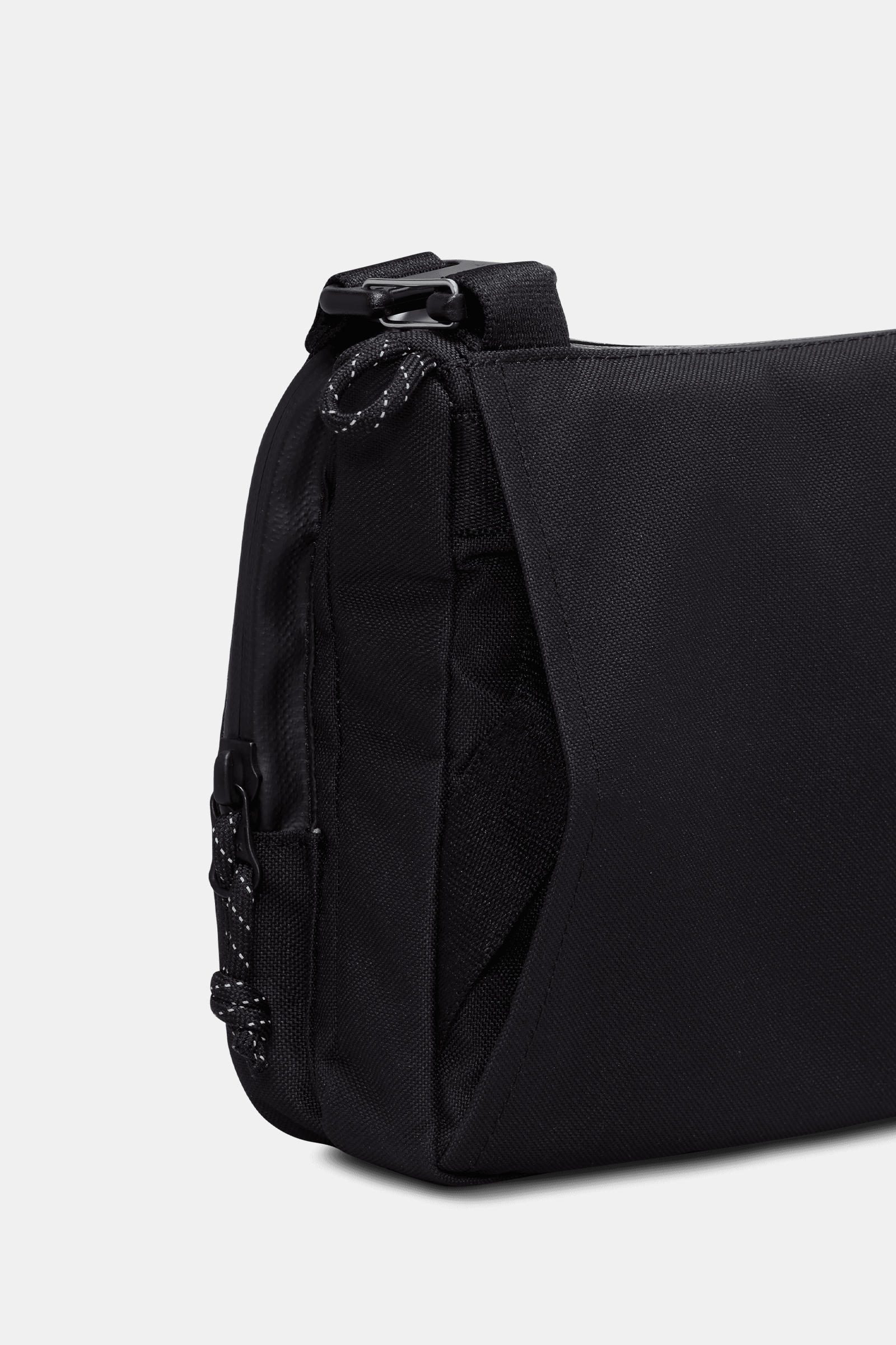 Nike ACG Daymax Crossbody Bag (3L) – SHOPATKINGS