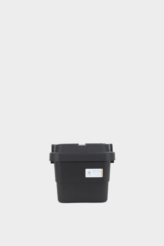 8 Gallon Container
