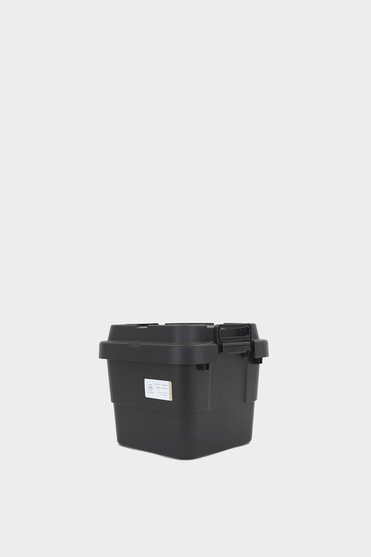 8 Gallon Container