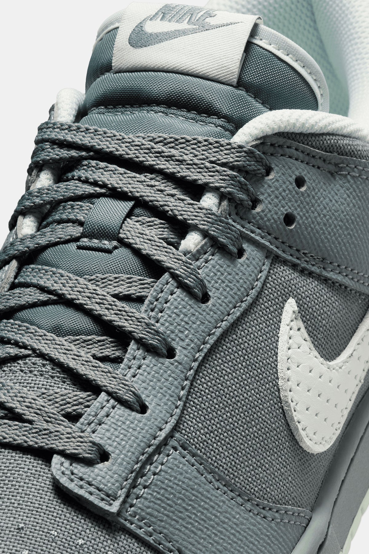 Nike Dunk Low Retro