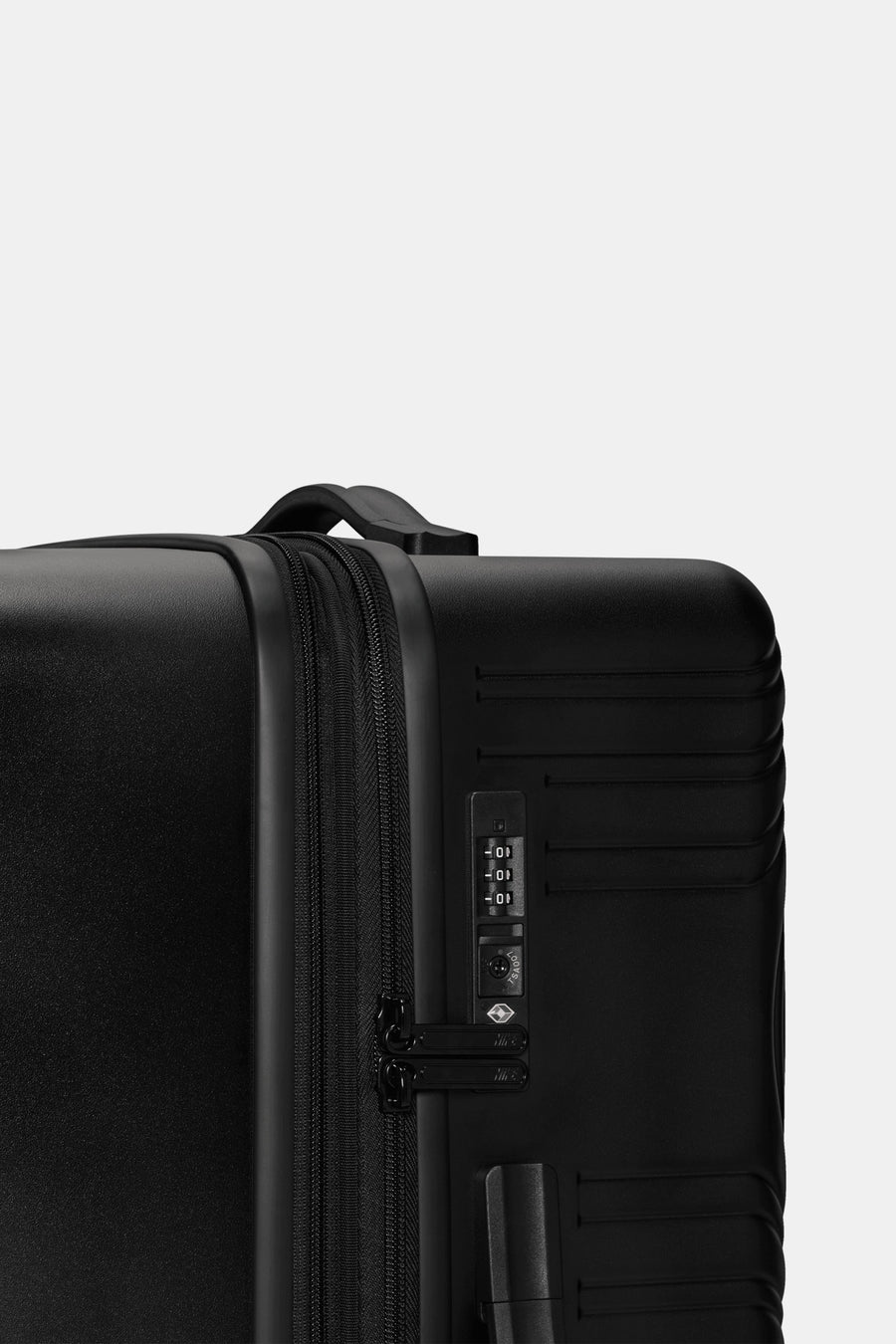 Nike Medium Hardshell Checked Luggage 26