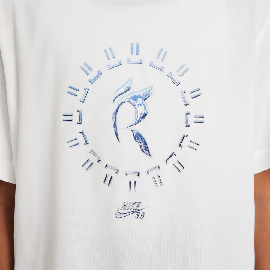 Nike SB x Rayssa Leal Big Kids Dri-Fit T-Shirt (GIRLS)