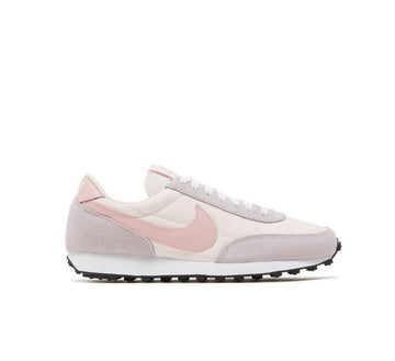 W NIKE DAYBREAK