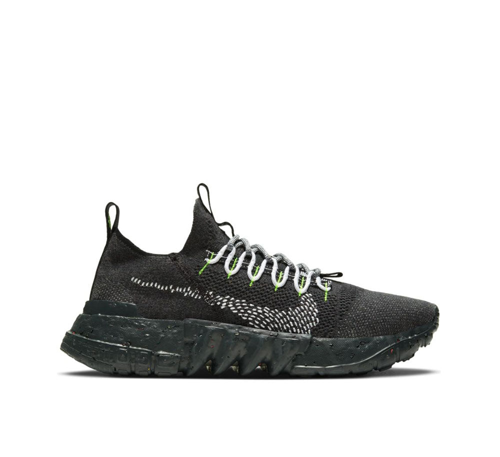 NIKE SPACE HIPPIE 01