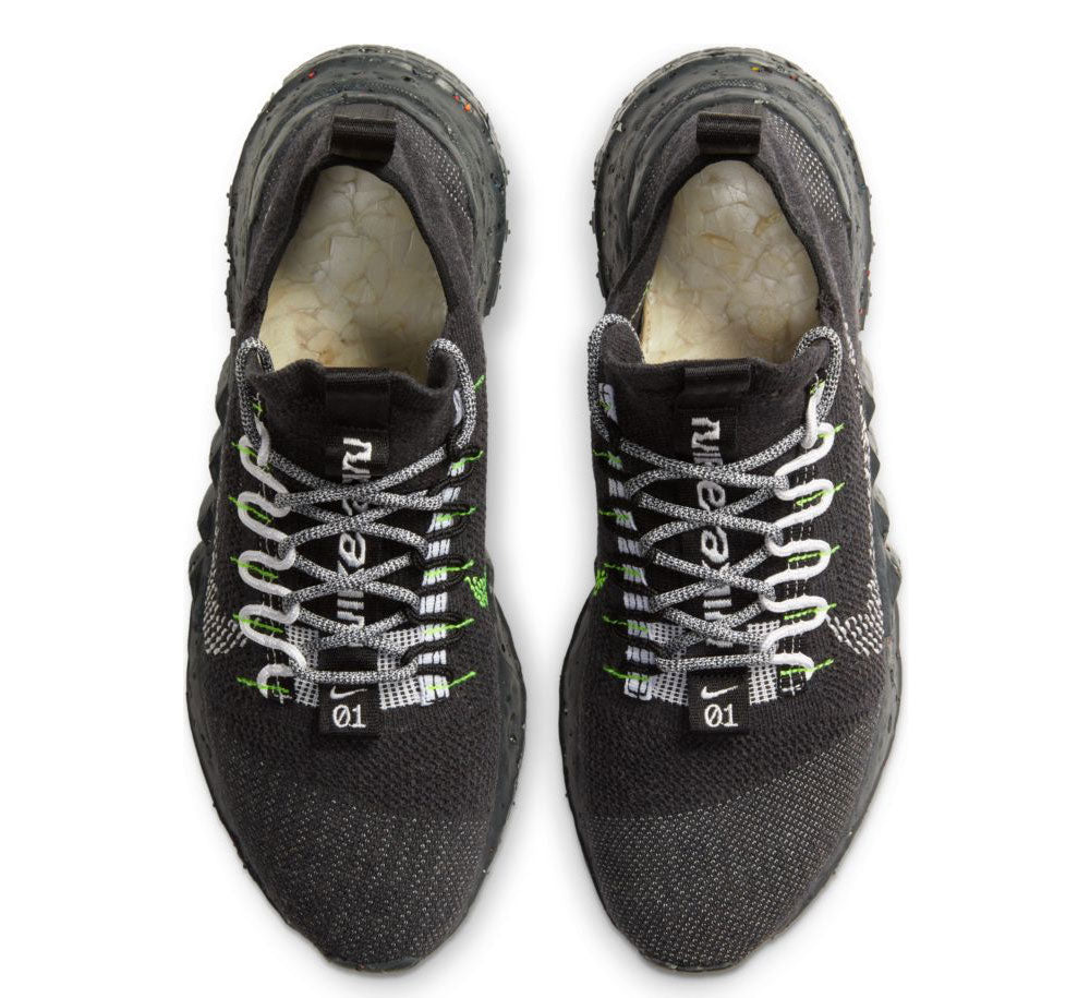 NIKE SPACE HIPPIE 01