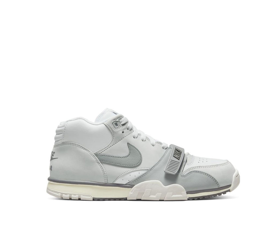 NIKE AIR TRAINER 1