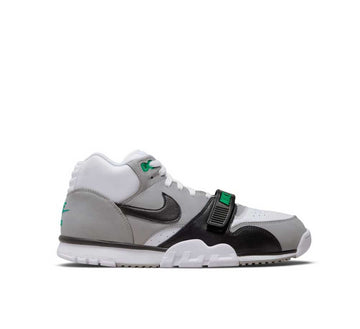 NIKE AIR TRAINER 1