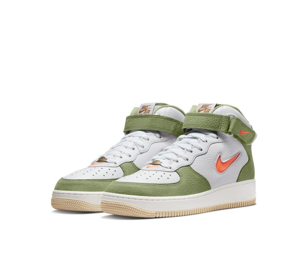 NIKE AIR FORCE 1 MID QS