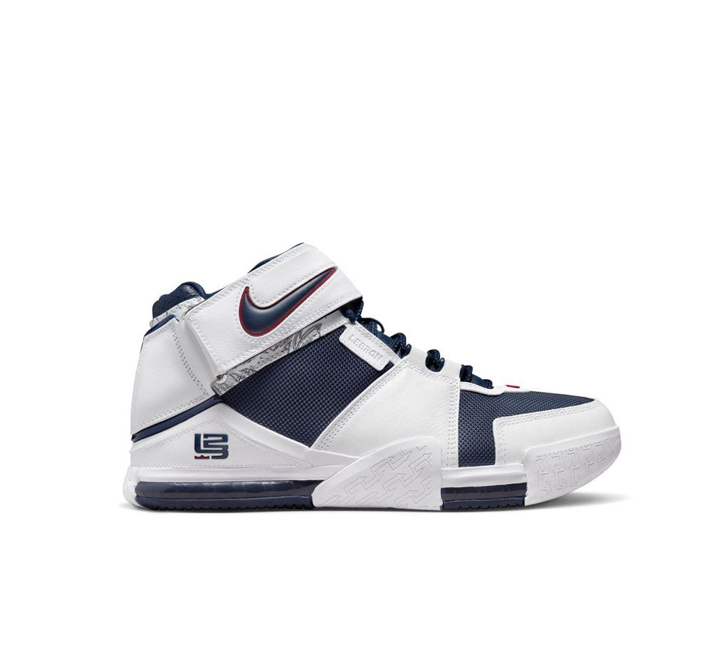 NIKE ZOOM LEBRON II