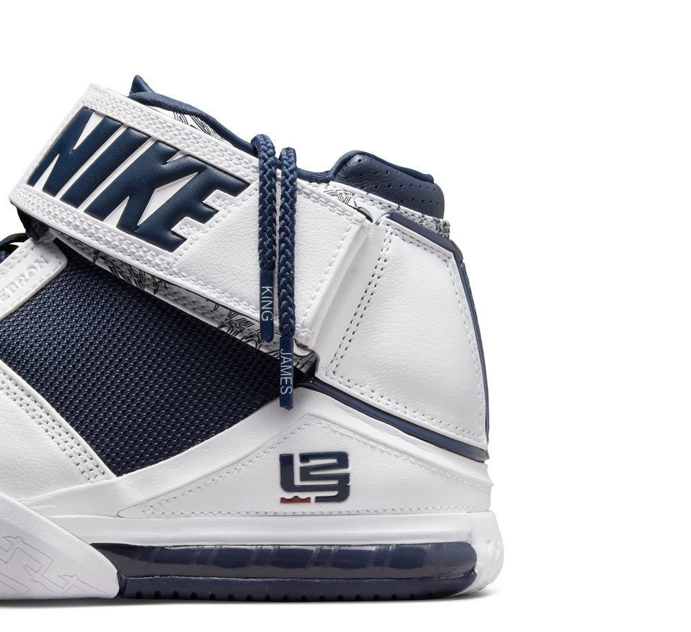 NIKE ZOOM LEBRON II