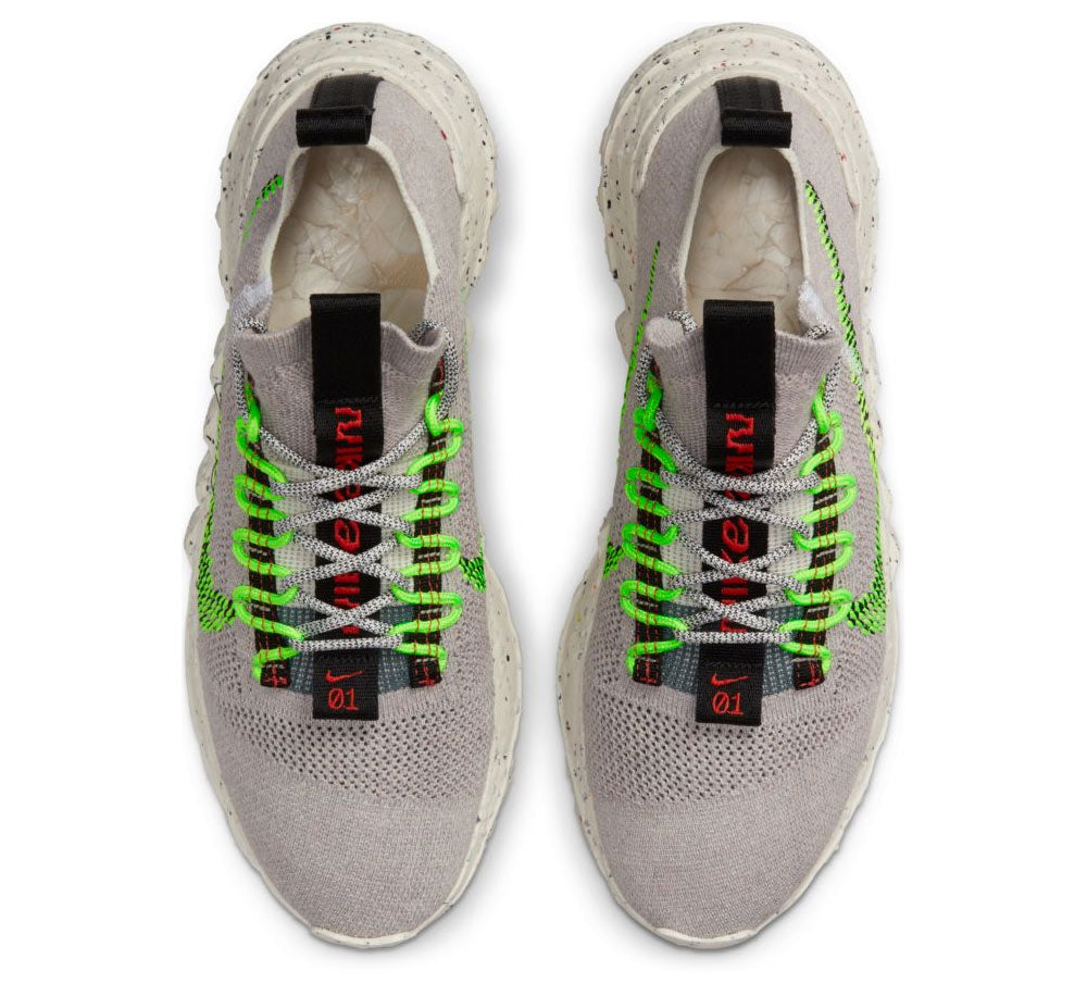 NIKE SPACE HIPPIE 01