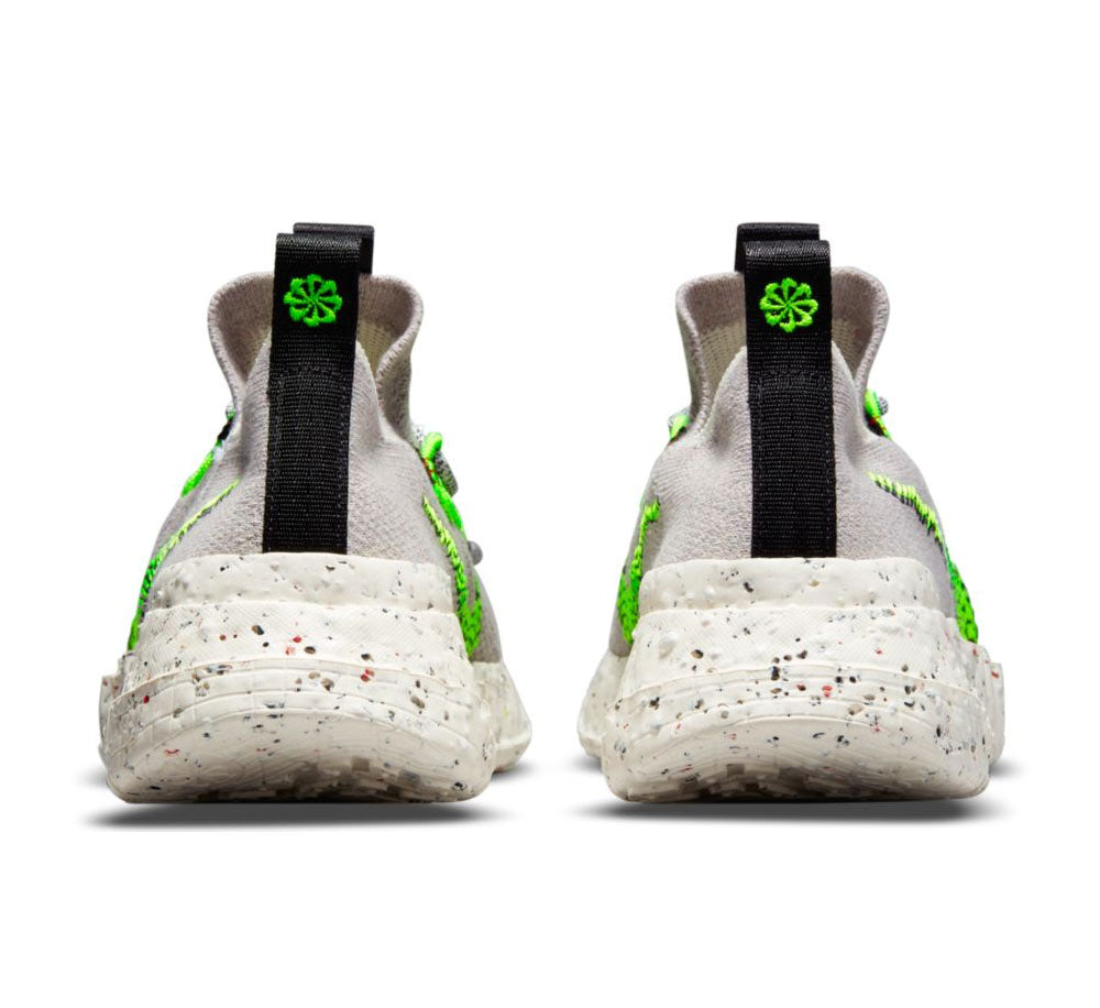 NIKE SPACE HIPPIE 01