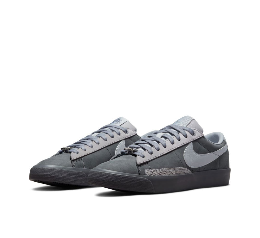 NIKE SB ZOOM BLAZER LOW