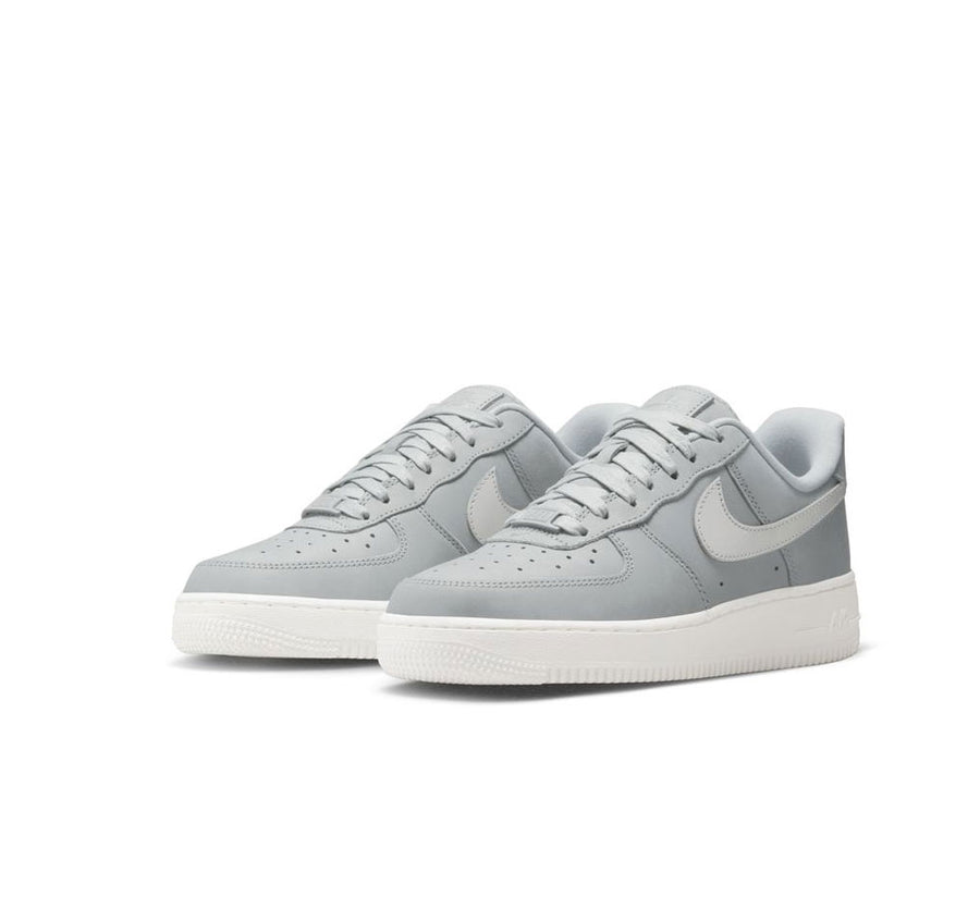 WOMENS NIKE AIR FORCE 1 PRM